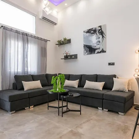 Apartment Dreams I Chania (Crete)