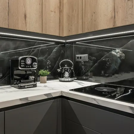 Apartment Dreams I *